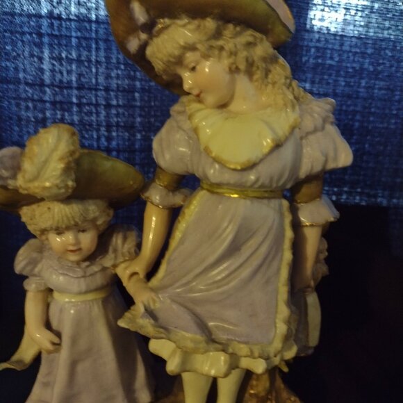 Beautiful Art Nouveau Ernst Wahliss, Vienna, figural group in porcelain - Picture 7 of 10